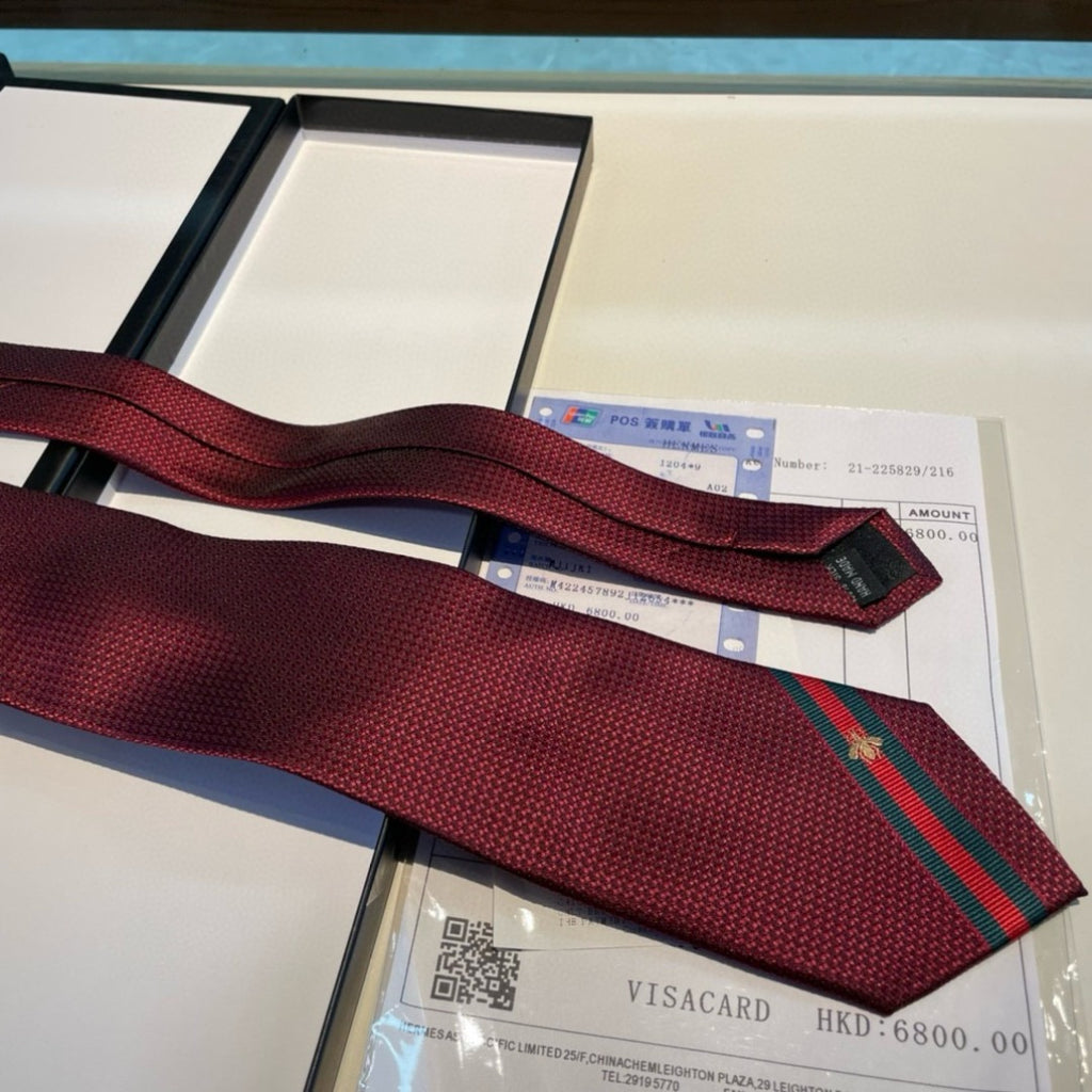 Gucci Style Men's Web Stripe Textured Silk Tie - Detail Image 5