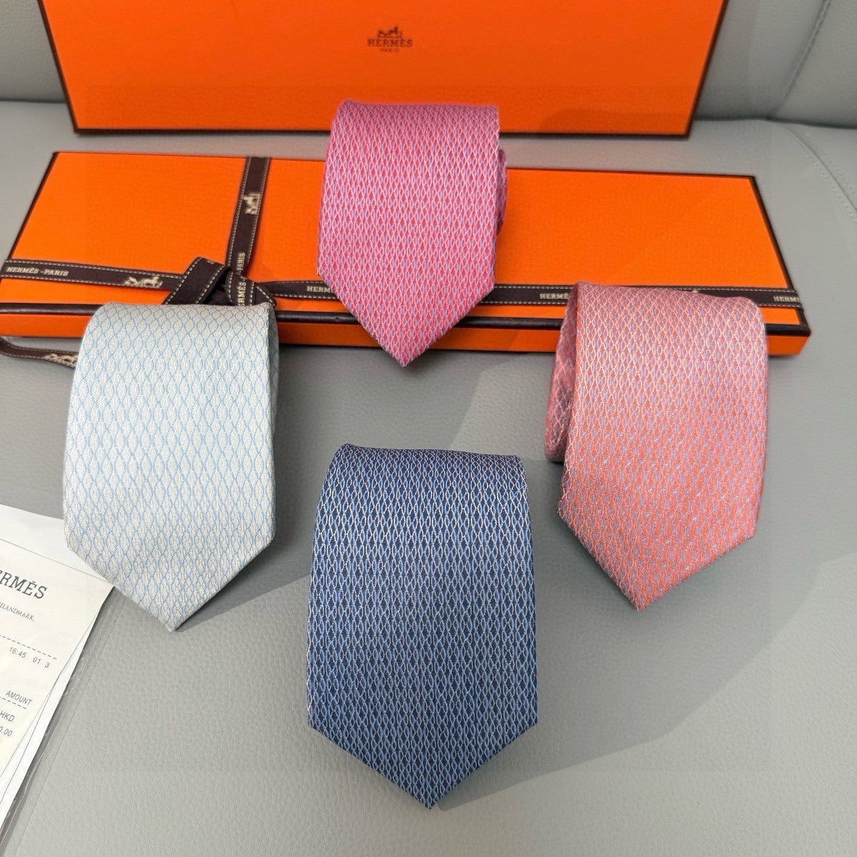 Hermes Style Men's Textured Basketweave Silk Tie - Main Image