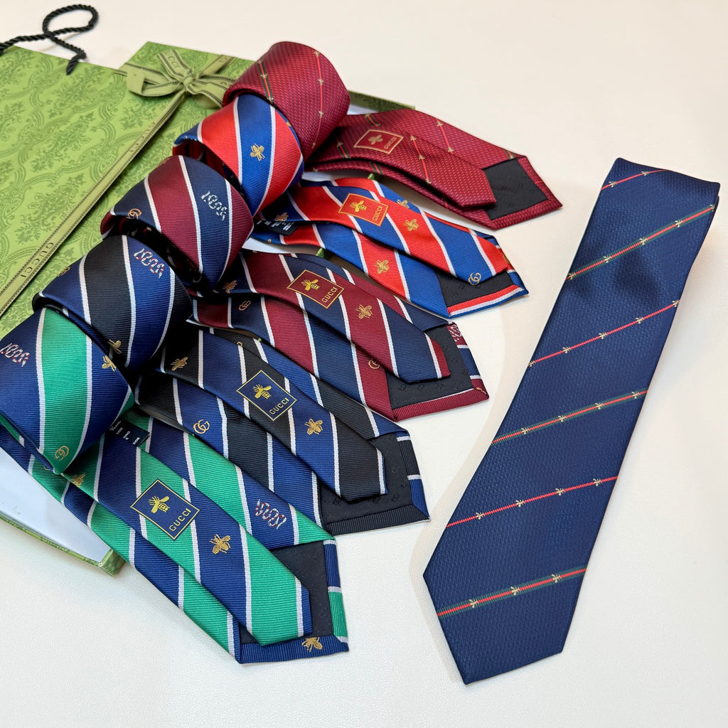 Gucci Style Men's Equestrian Stripe Silk Tie - Main Image
