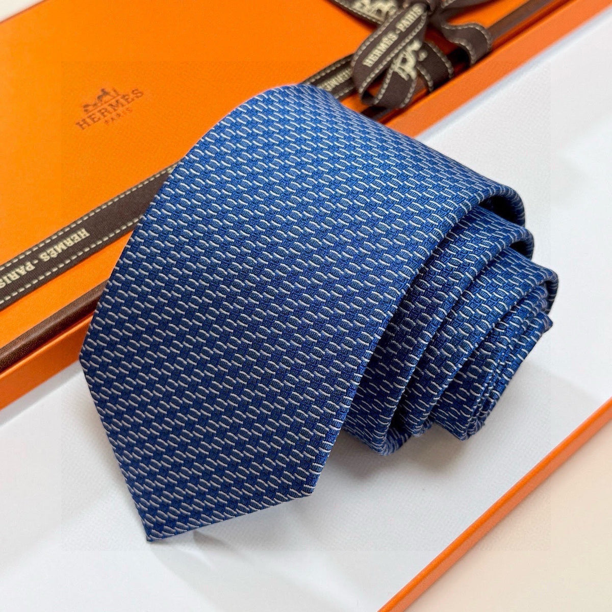 Hermes Style Men's Micro Geometric Silk Tie - Detail Image 6