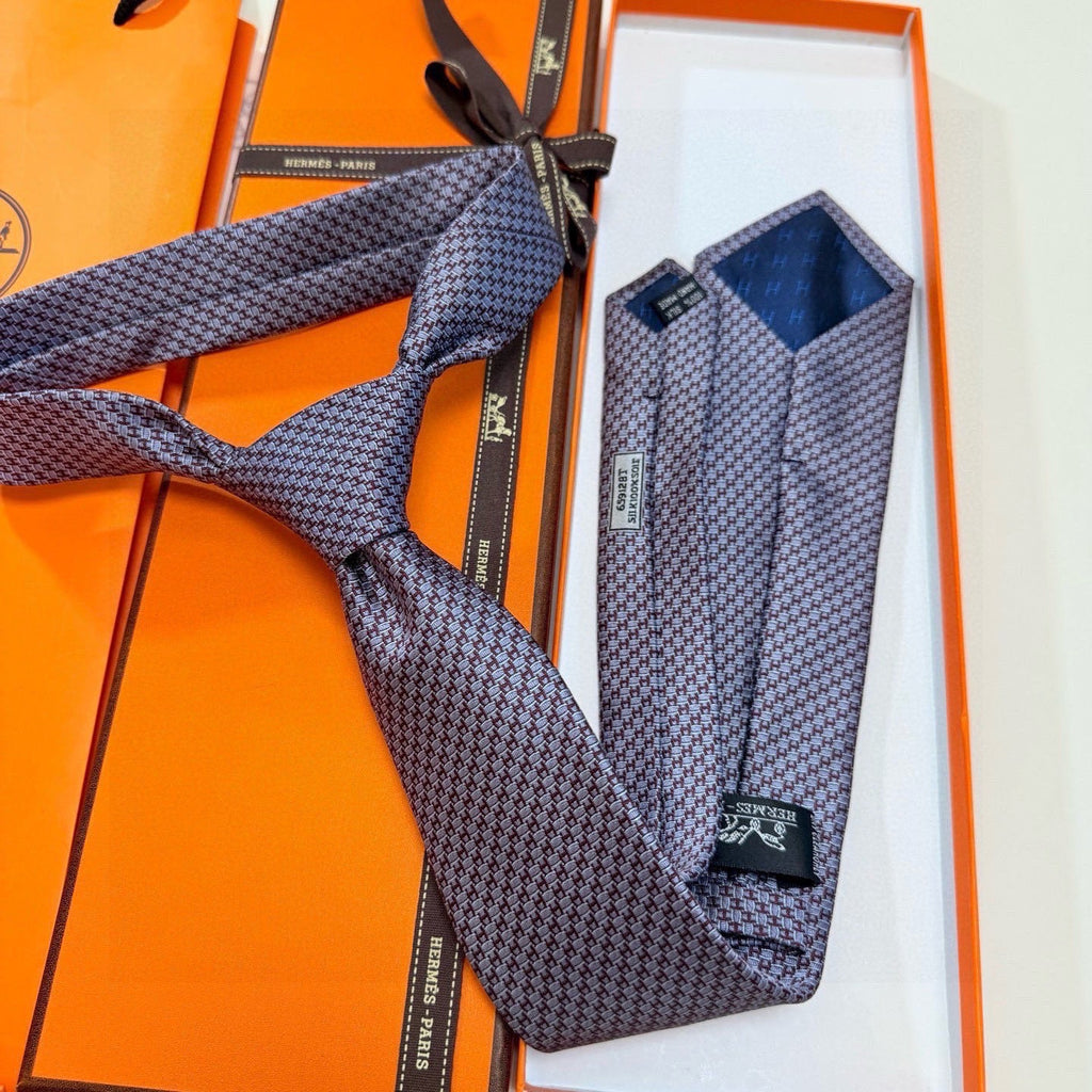 Hermes Style Men's Micro Geometric Silk Tie - Detail Image 11