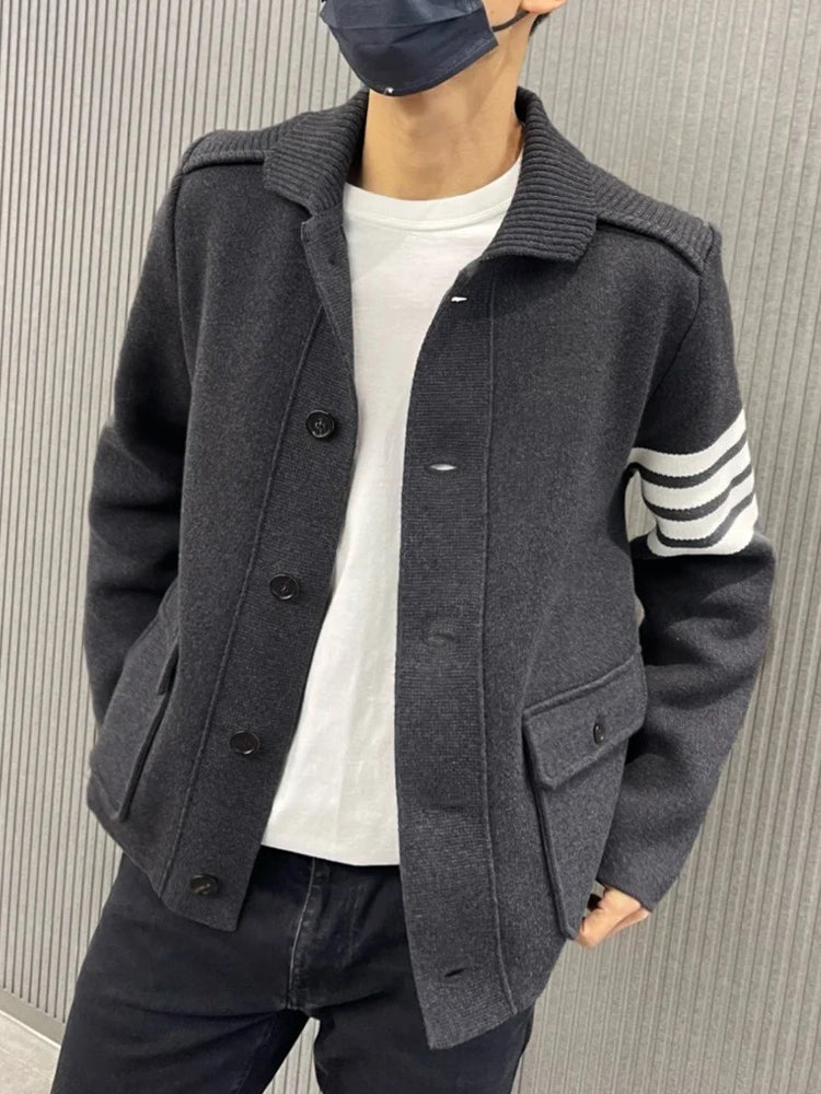 Mens four-bar lapel sweater jacket 