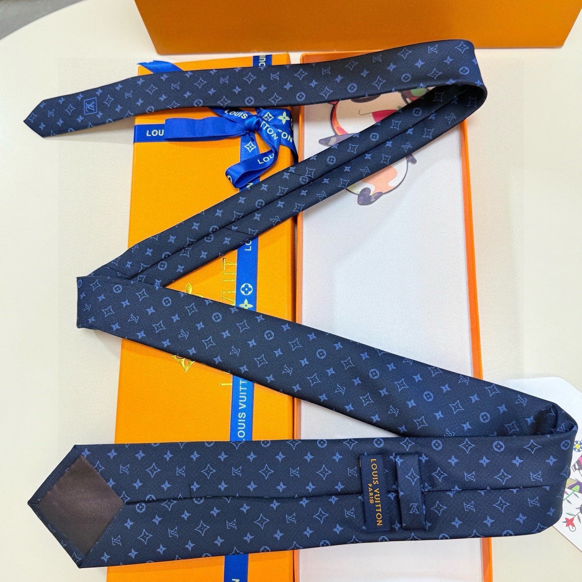 Louis Vuitton Style Men's Monogram Micro Pattern Silk Tie - Detail Image 9