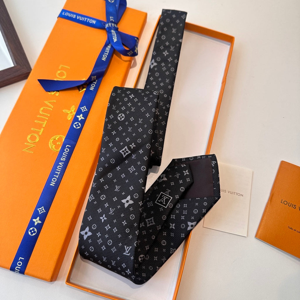 Louis Vuitton Style Men's Monogram Flower Silk Tie - Detail Image 3