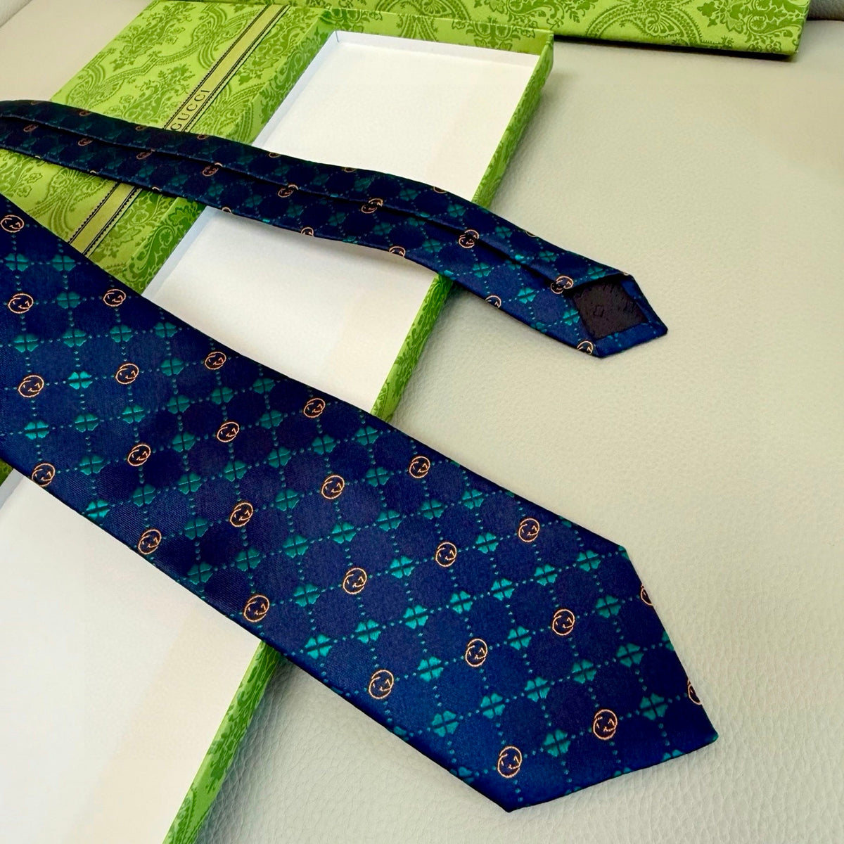 Gucci Style Men's Interlocking G Stripe Silk Tie - Detail Image 9