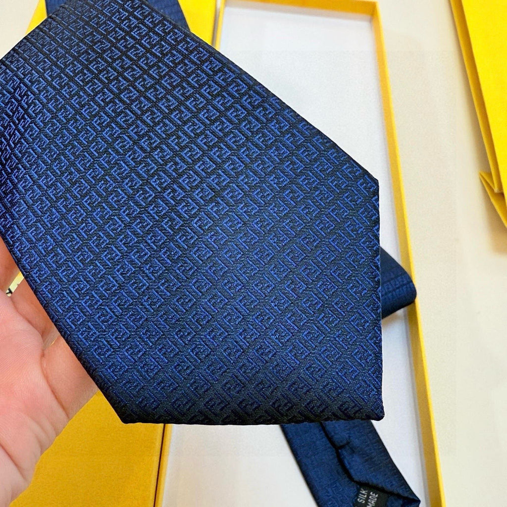 Fendi Style Men's Textured Solid Silk Tie - Detail Image 11