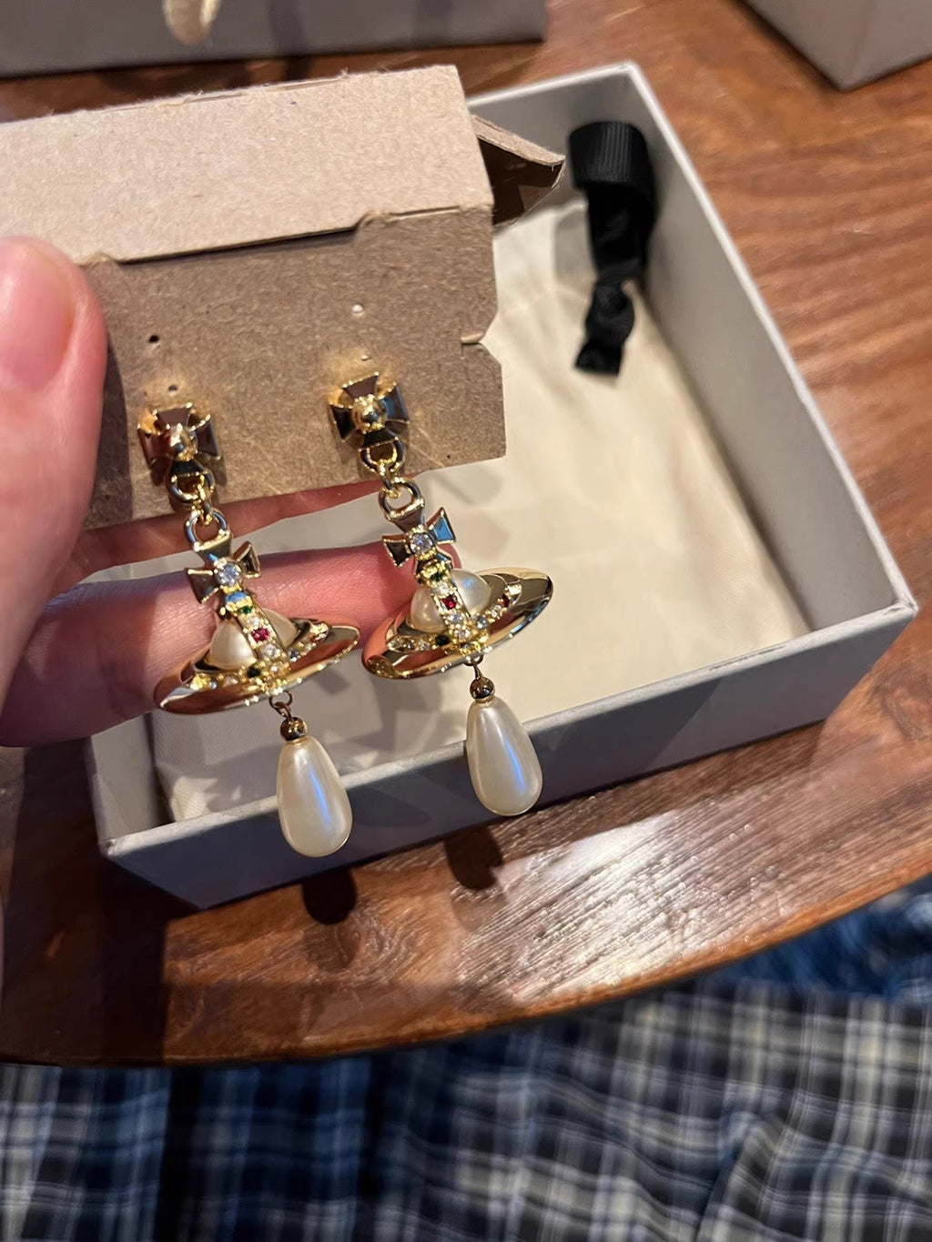 Vivienne Westwood Classic Saturn Orb Pearl Earrings