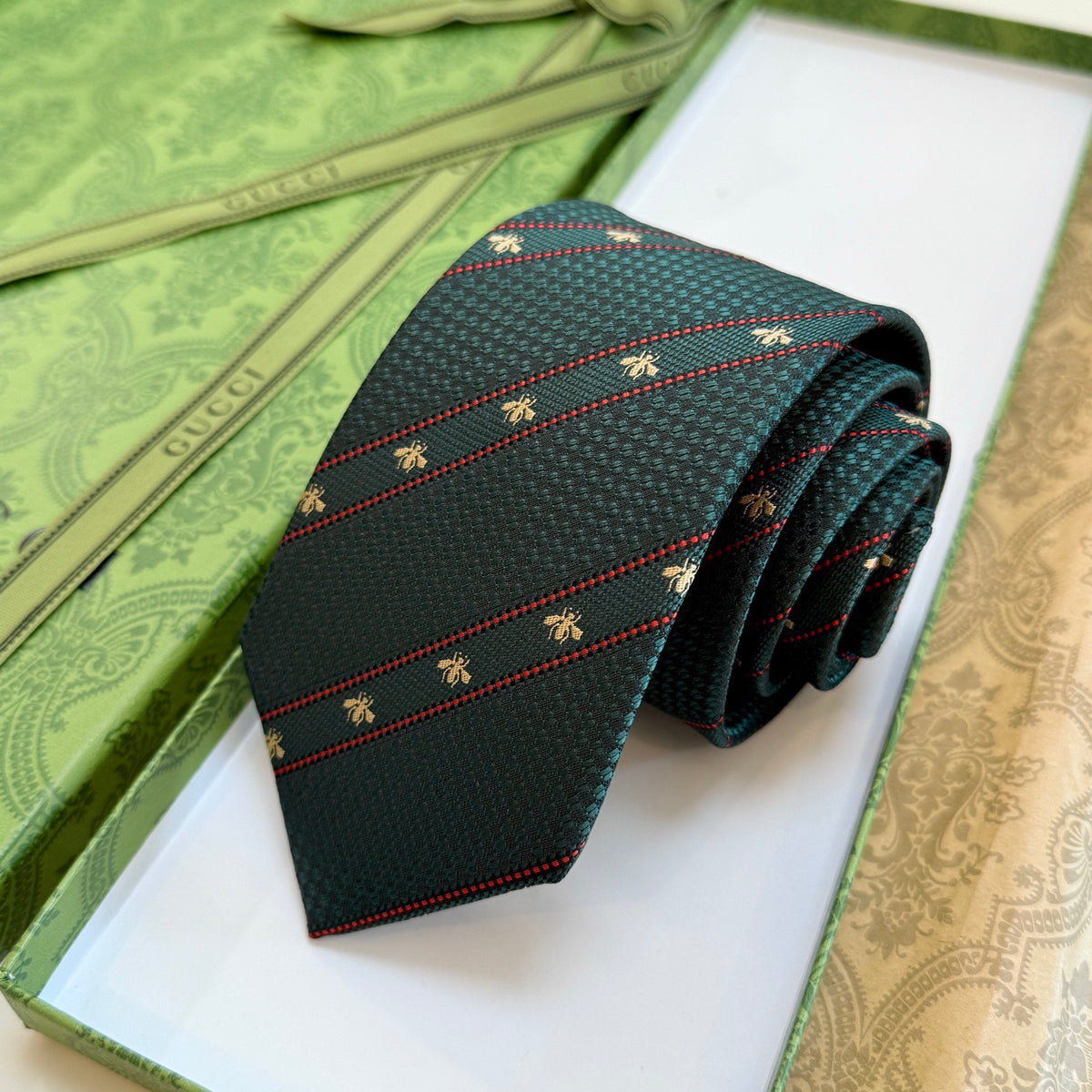 Gucci Style Men's Bee Stripe Jacquard Silk Tie - Detail Image 3