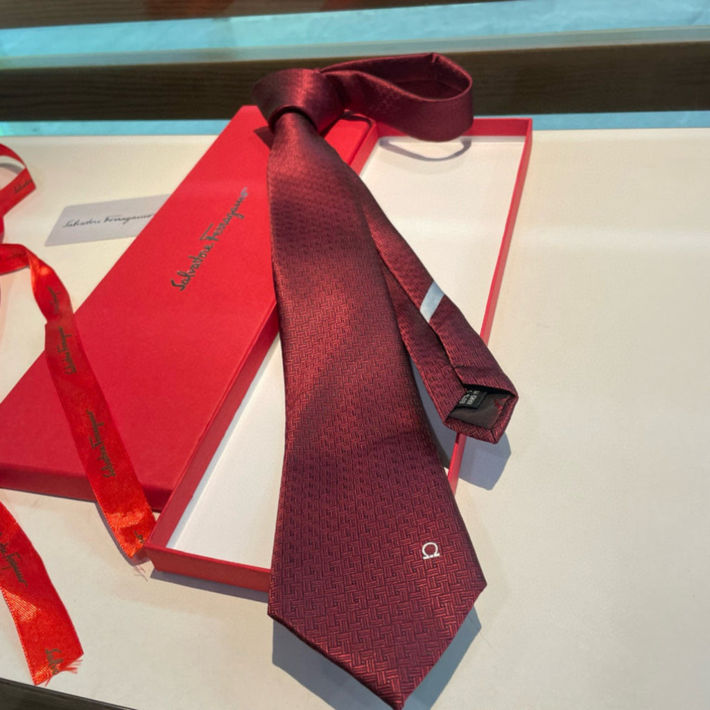 Ferragamo Style Men's Gancini Silk Tie - Detail Image 3