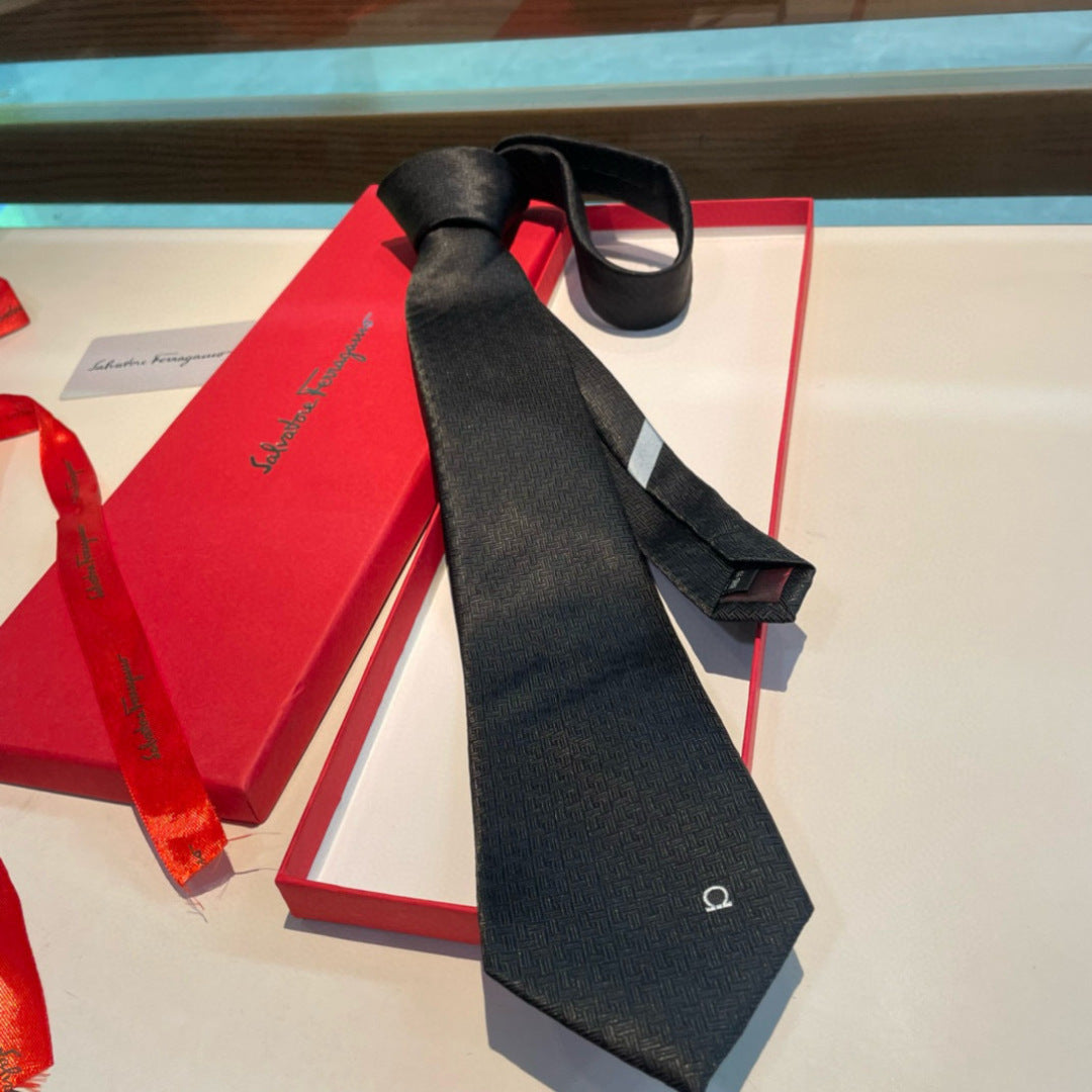 Ferragamo Style Men's Gancini Silk Tie - Detail Image 9