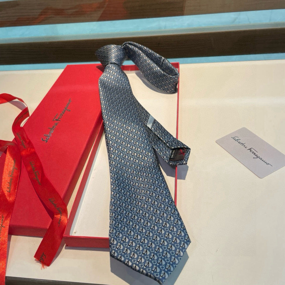Ferragamo Style Men's Micro Pattern Silk Tie - Detail Image 2