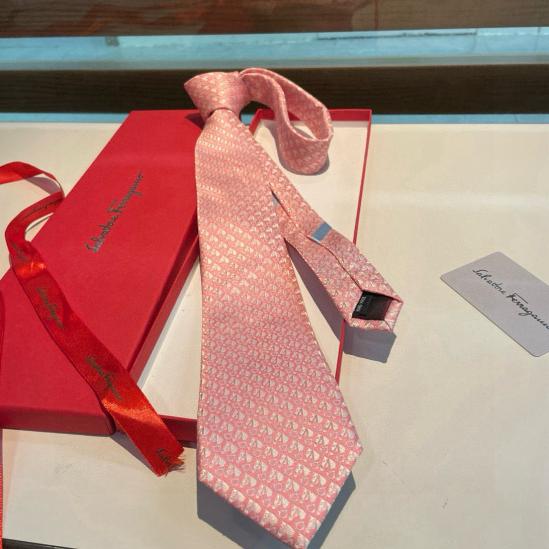 Ferragamo Style Men's Micro Pattern Silk Tie - Detail Image 3