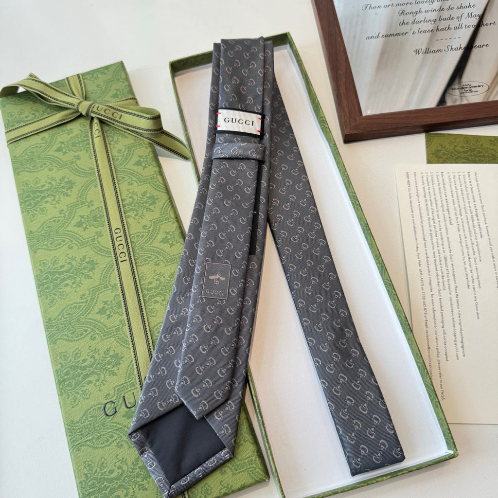 Gucci Style Men's Tonal GG Logo Silk Tie - Detail Image 8