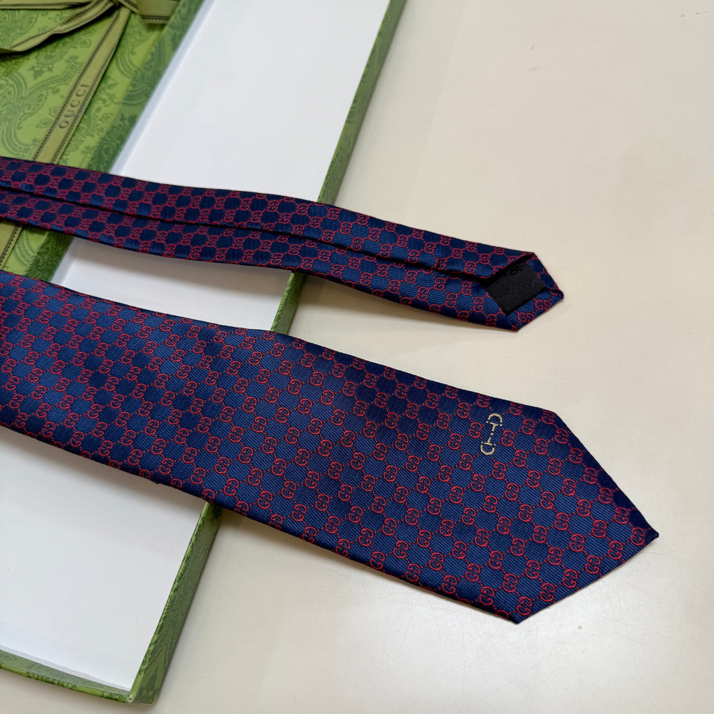 Gucci Style Men's GG Jacquard Silk Tie - Detail Image 9