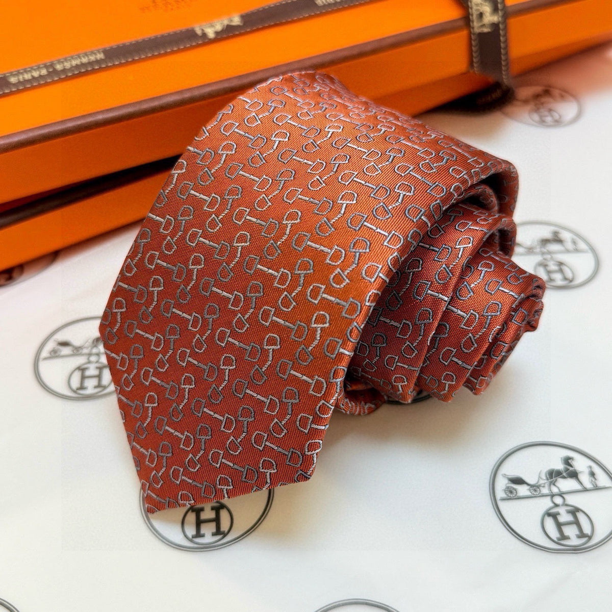 Hermes Style Men's Equestrian Motif Silk Tie - Detail Image 3