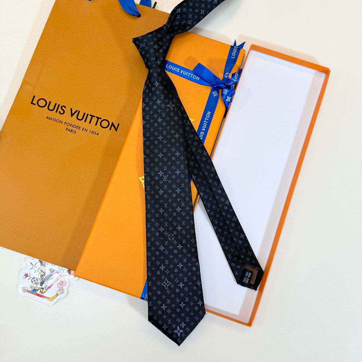 Louis Vuitton Style Men's Monogram Silk Tie - Detail Image 9