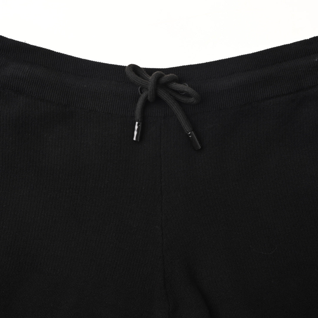Embossed Patch Dual-Pocket Drawstring Cargo Shorts