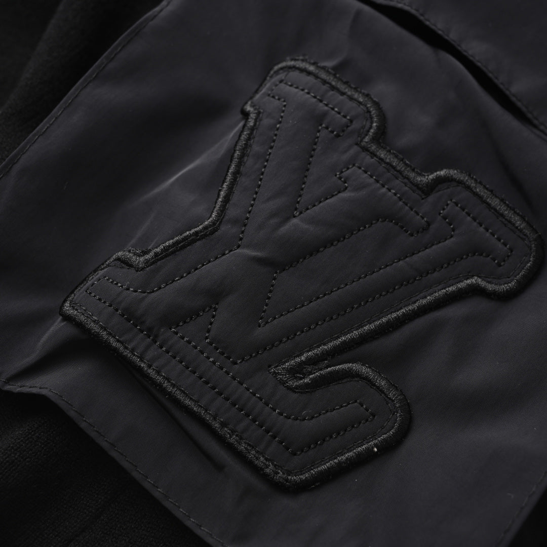 Embossed Patch Dual-Pocket Drawstring Cargo Shorts