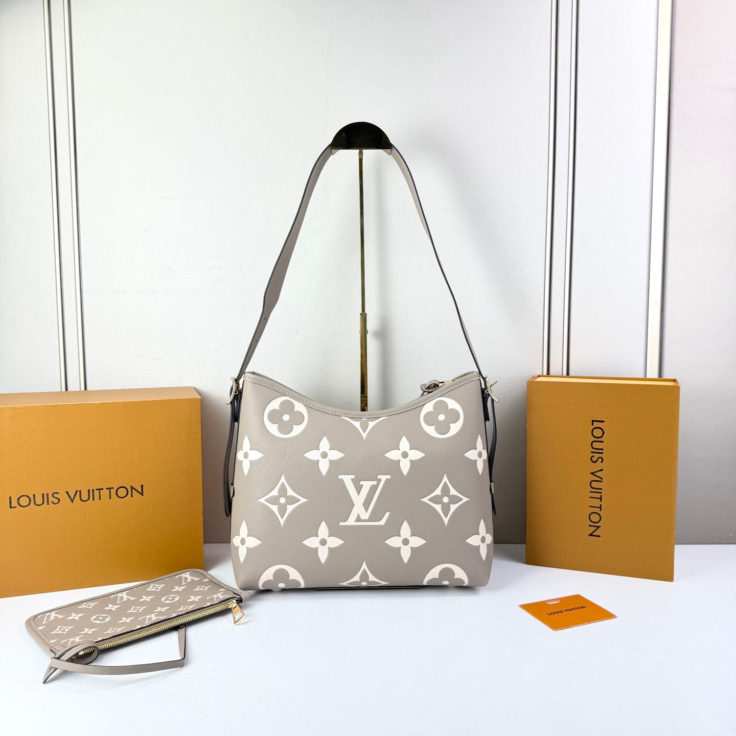 Carryall PM Shoulder Bag