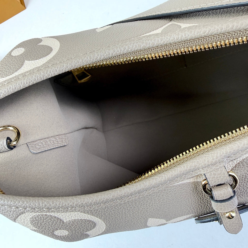 Carryall PM Shoulder Bag