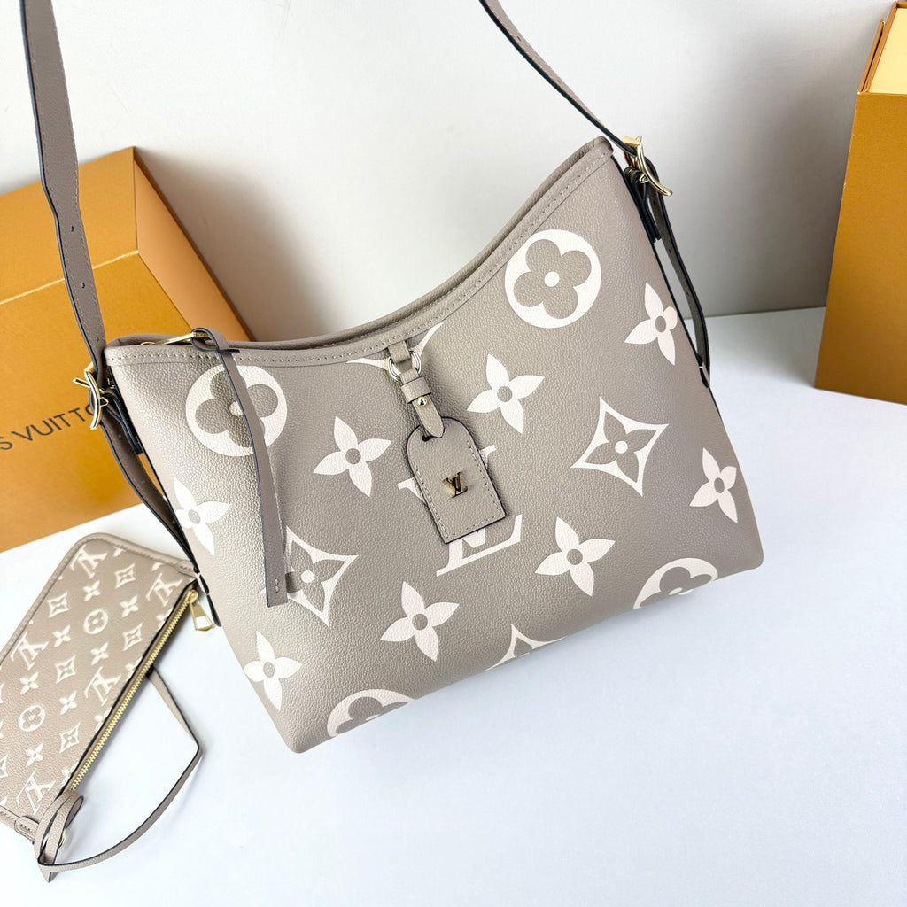 Carryall PM Shoulder Bag