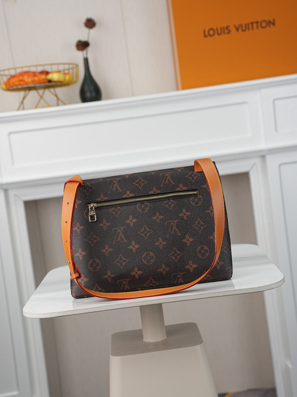 Take Out Messenger Bag