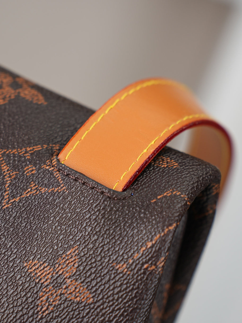 Take Out Messenger Bag