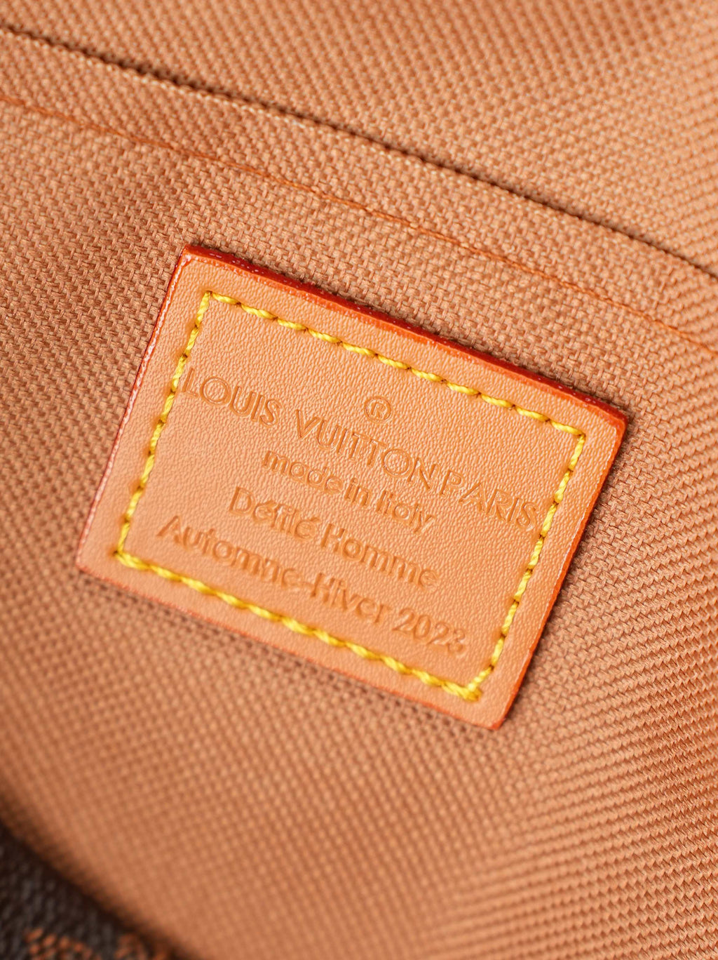 Take Out Messenger Bag