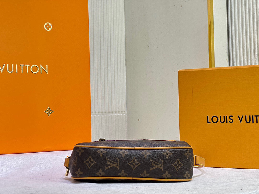 Monogram Box Underarm Bag