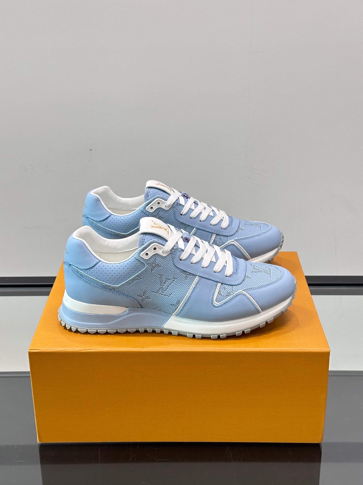 Nappa Calfskin Logo Casual Sneakers