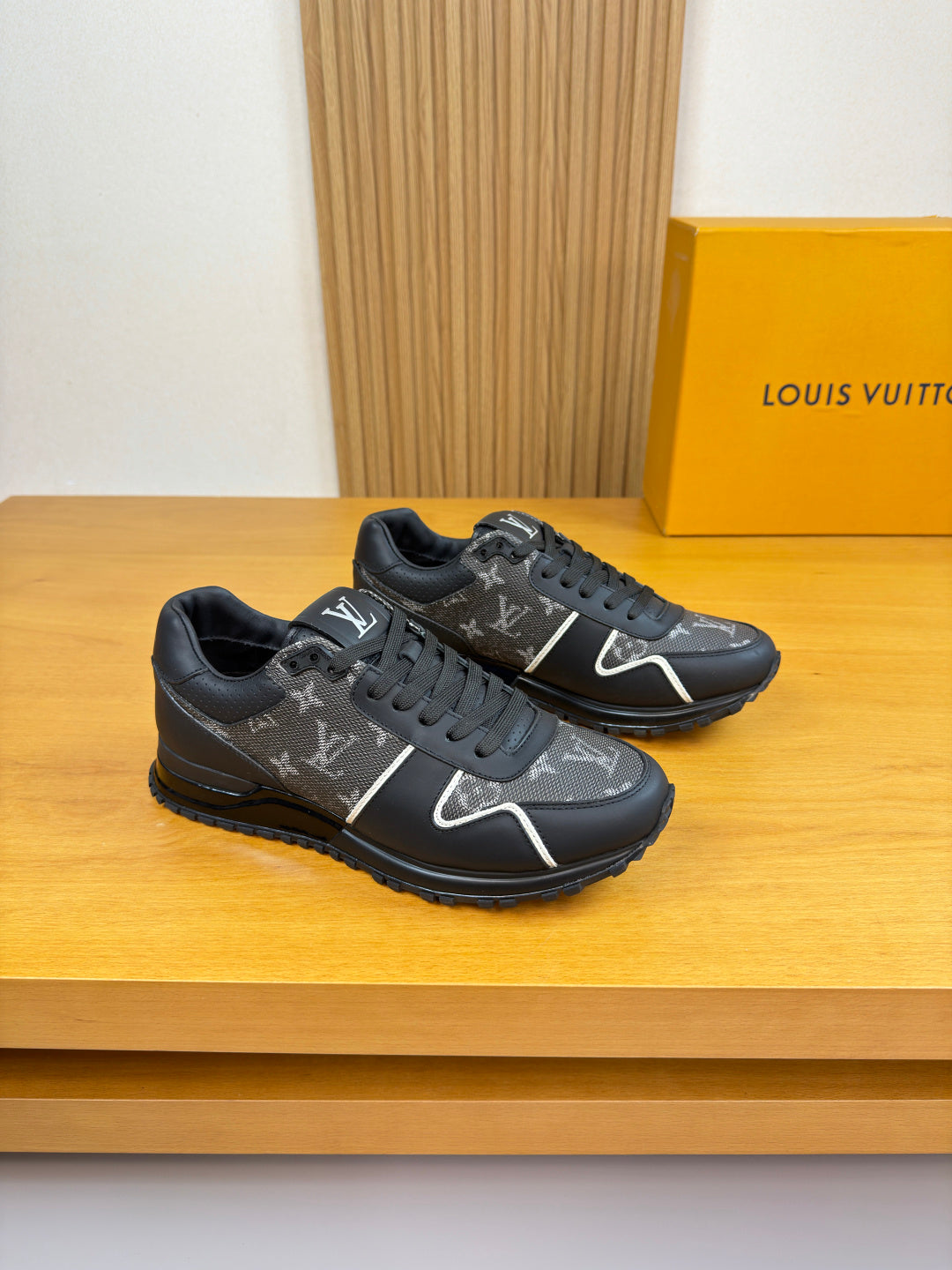 Nappa Calfskin Logo Casual Sneakers