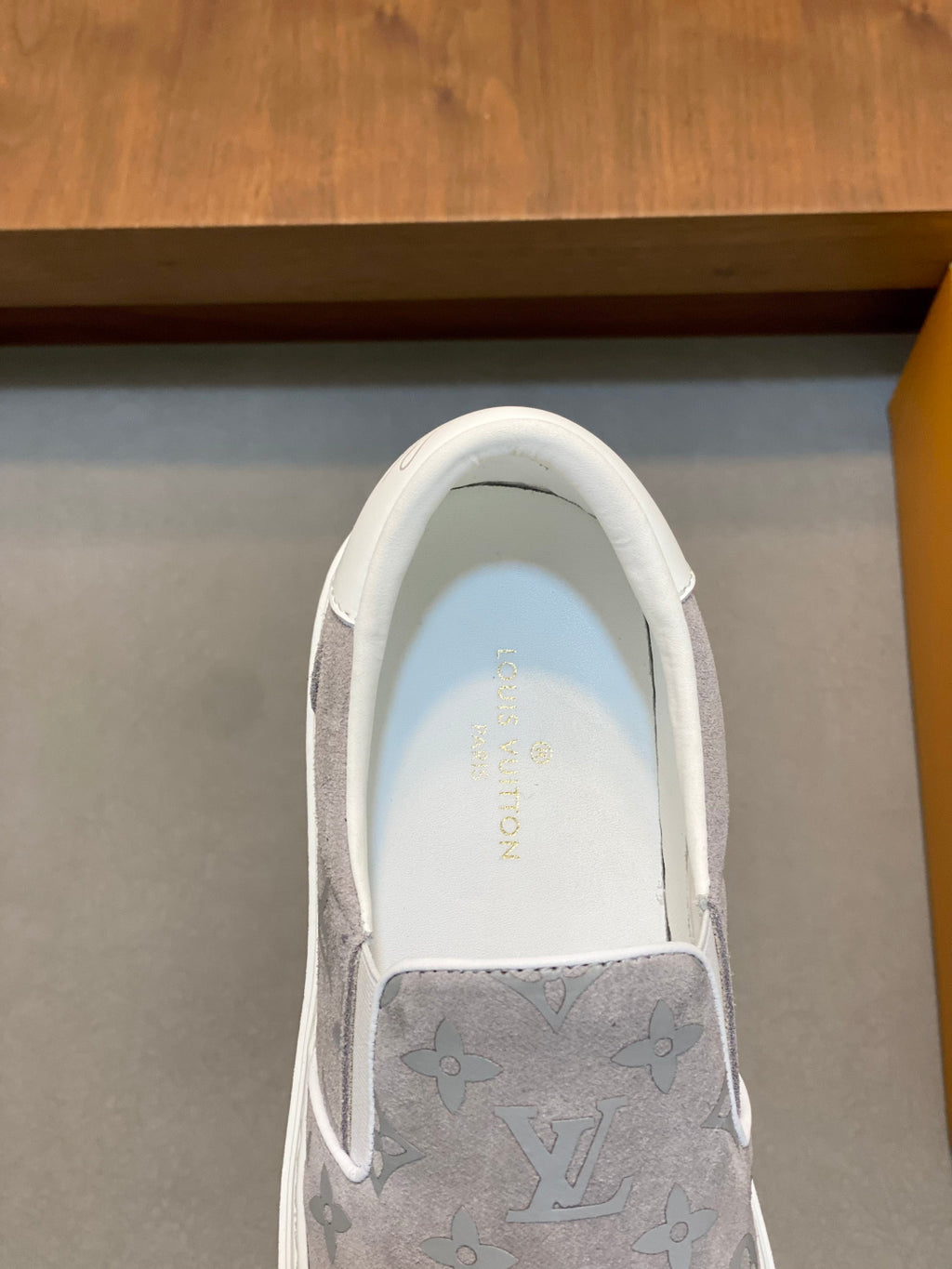 Totem Embossed Leather Casual Sneakers