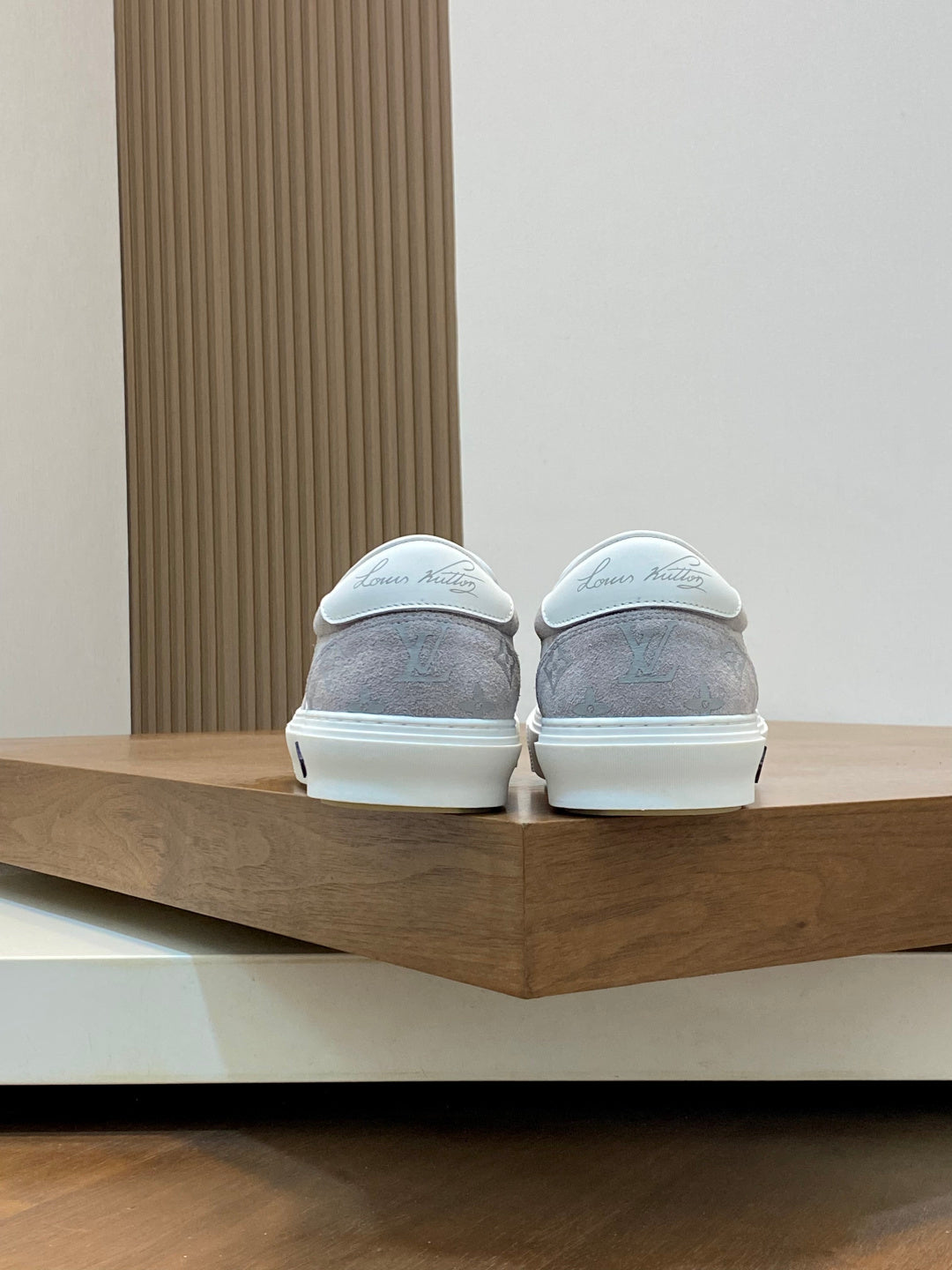 Totem Embossed Leather Casual Sneakers