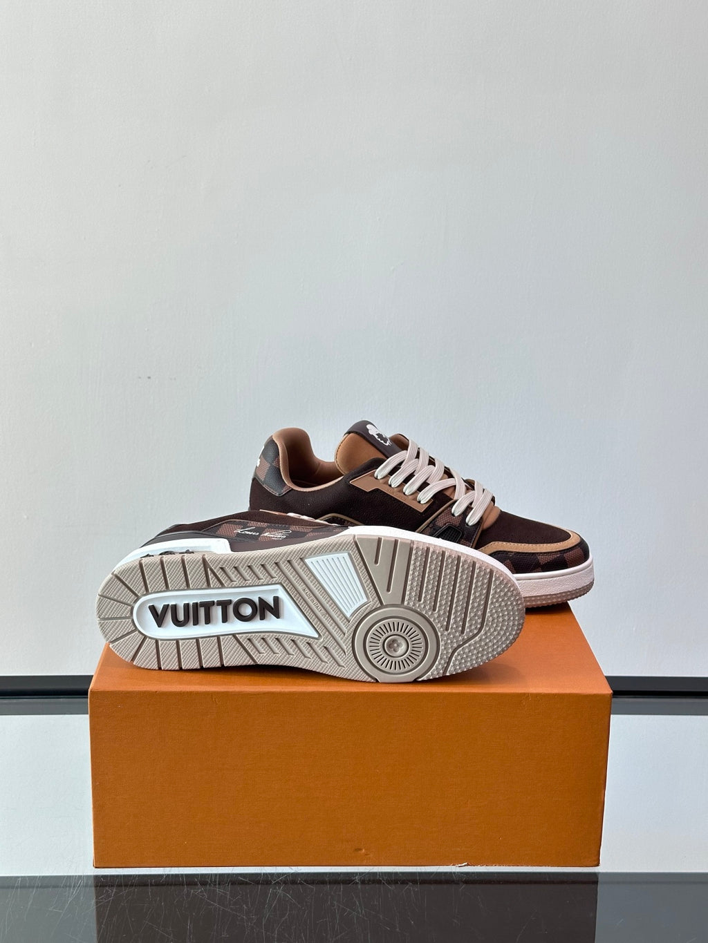 Signature Calfskin Trainer Sneakers