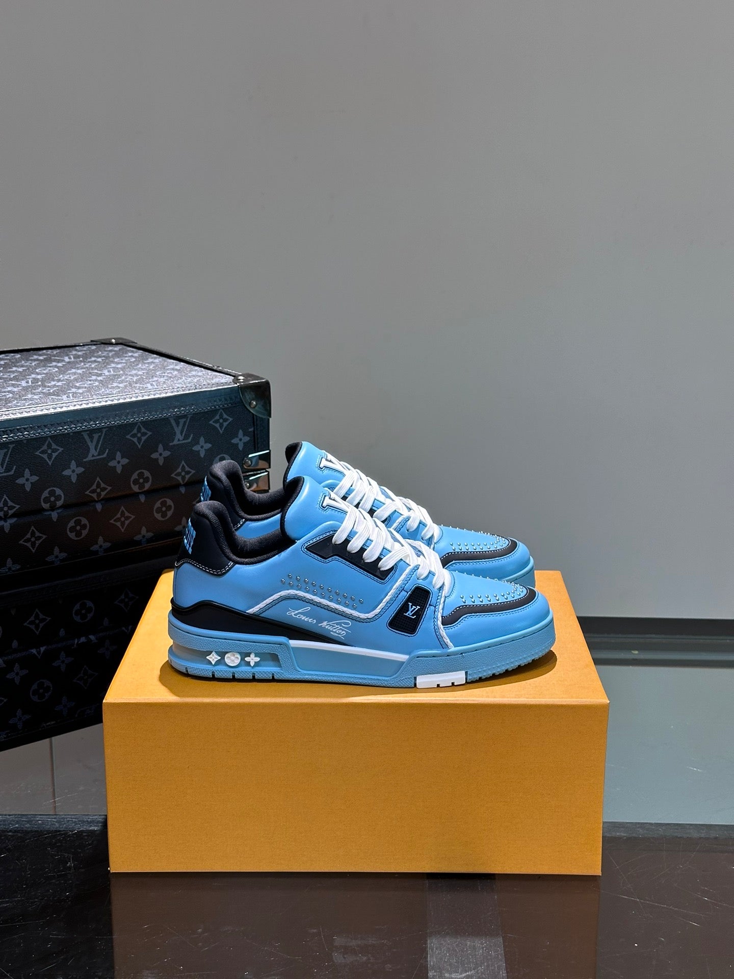Signature Calfskin Trainer Sneakers