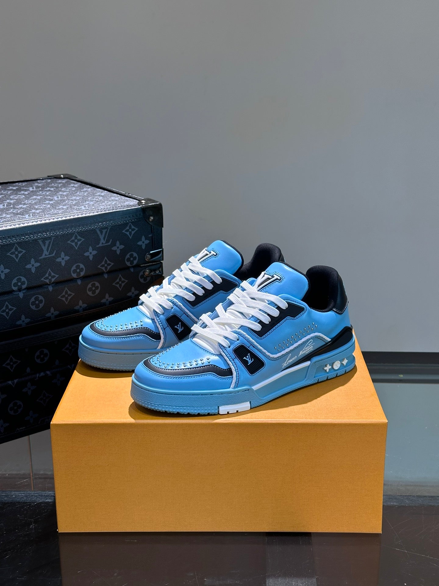 Signature Calfskin Trainer Sneakers