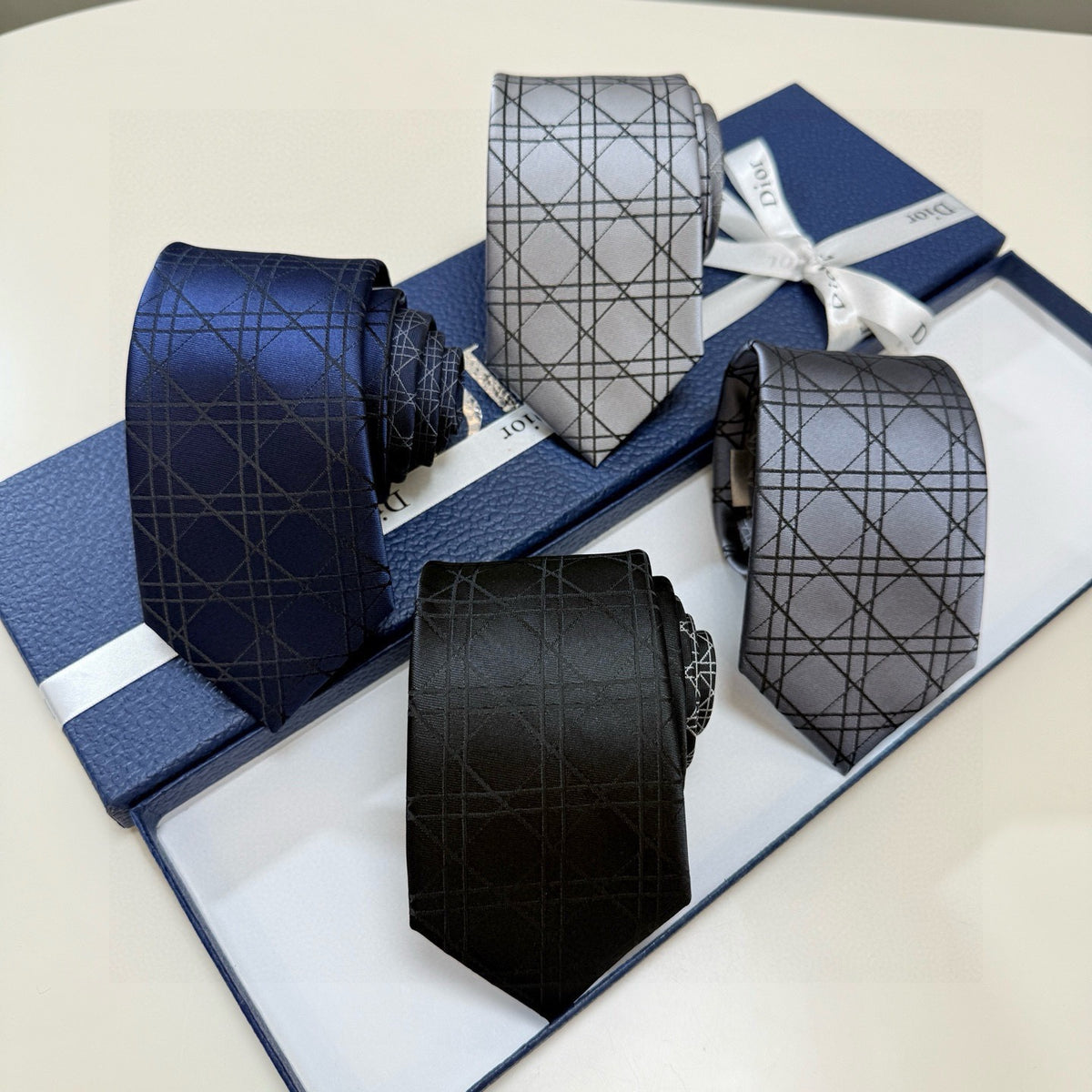 Dior Style Men's Oblique Geometric Silk Tie - Main Image