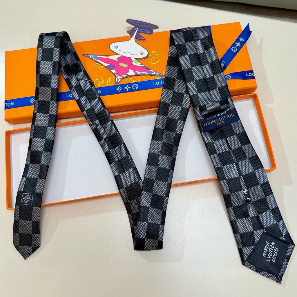 Louis Vuitton Style Men's Damier Check Silk Tie - Detail Image 4