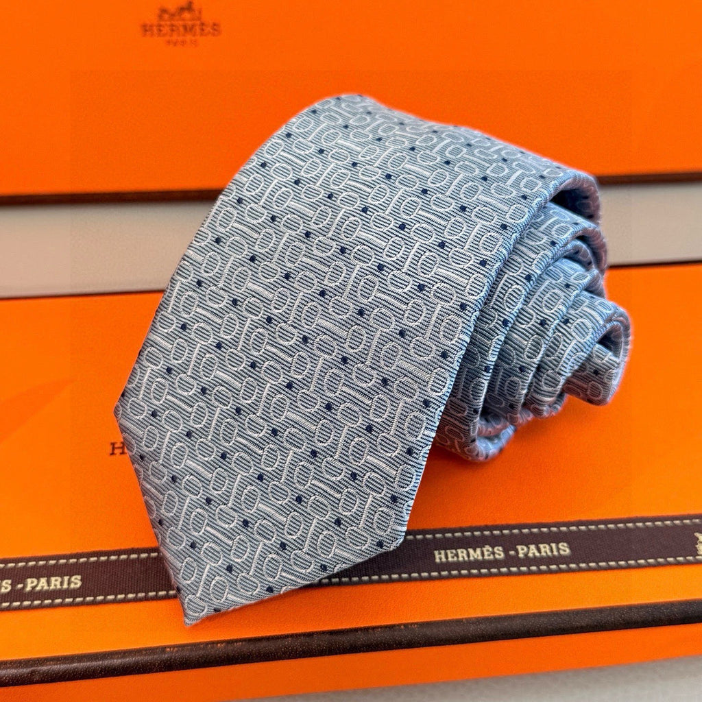 Hermes Style Men's Chain Motif Silk Tie - Detail Image 2