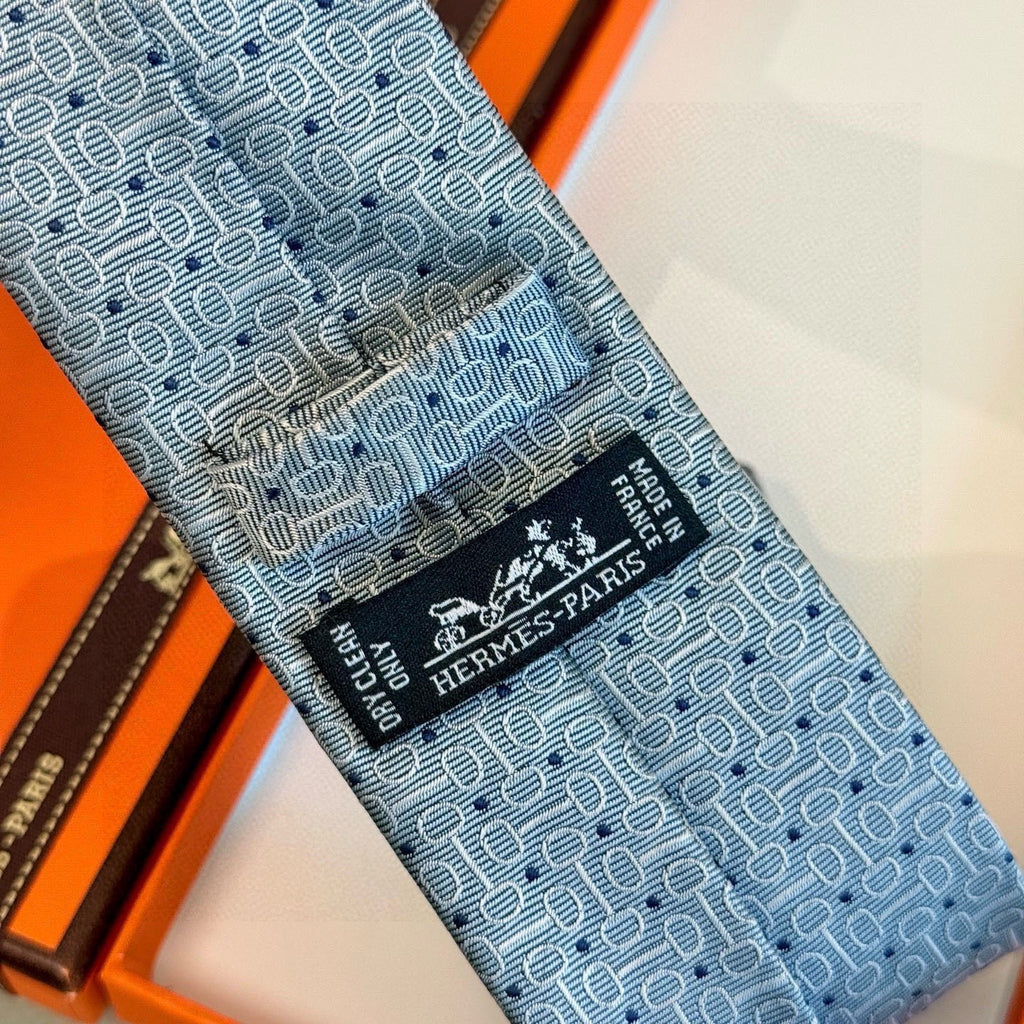 Hermes Style Men's Chain Motif Silk Tie - Detail Image 8