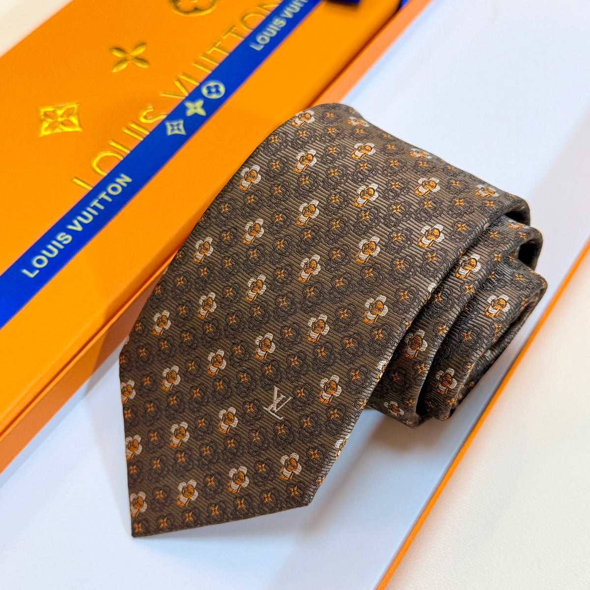 Louis Vuitton Style Men's Floral Monogram Silk Tie - Detail Image 2
