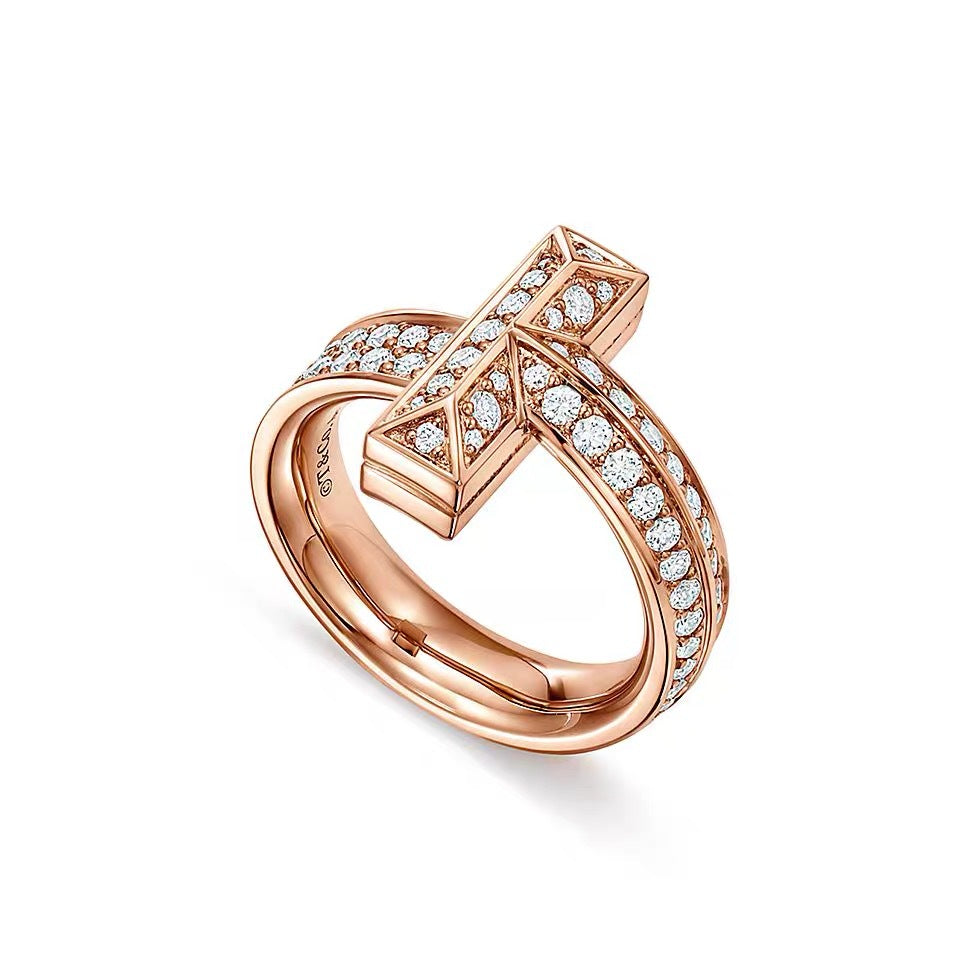 Tiffany Style Knot Cubic Zirconia 18K Gold-Plated Ring detail view 10