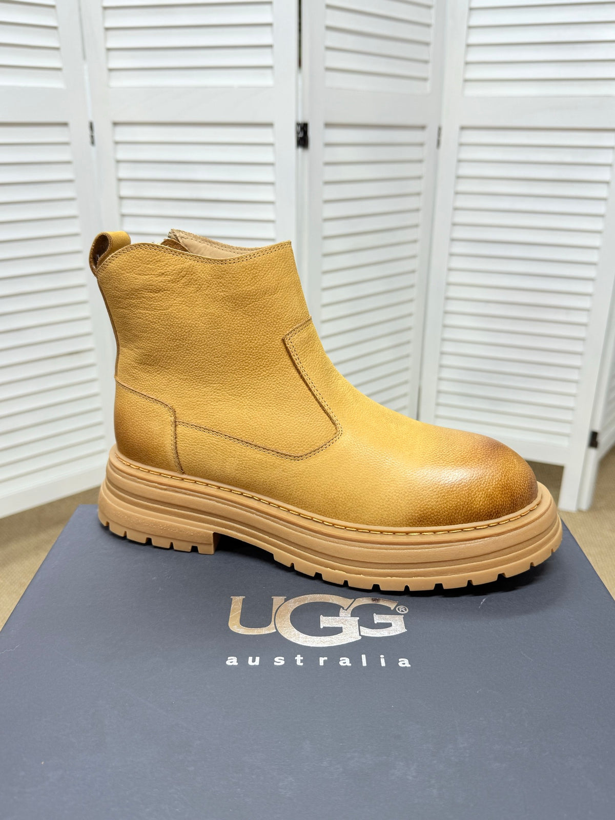 UGG Chestnut Leather Chelsea Boots - product view 5