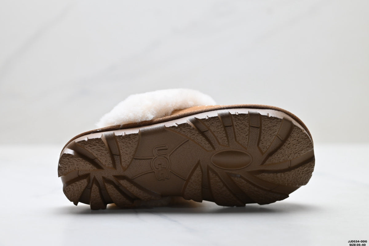UGG Slipper Evolution Shearling Closed-Toe Slippers - product image 9