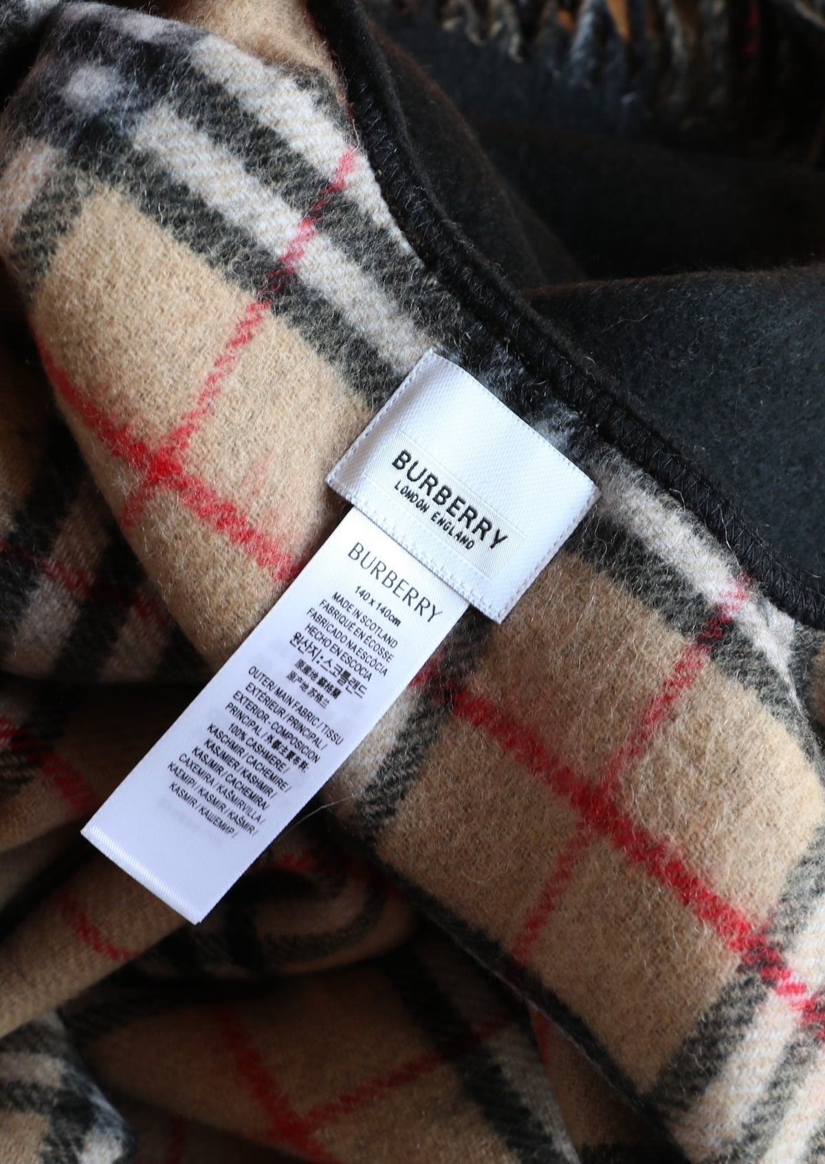 Burberry Style Reversible Plaid Cape Scarf product detail 9