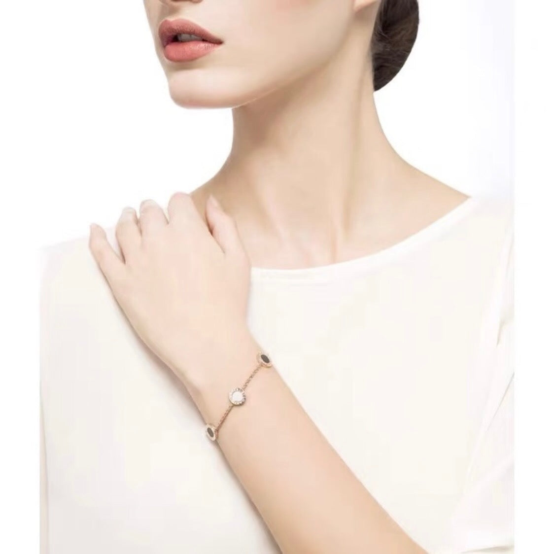 BVLGARI Black and White Fritillaria Bracelet detail 6