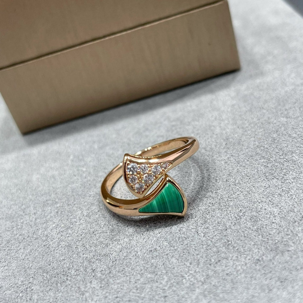 BVLGARI Divas' Dream Ring detail 1