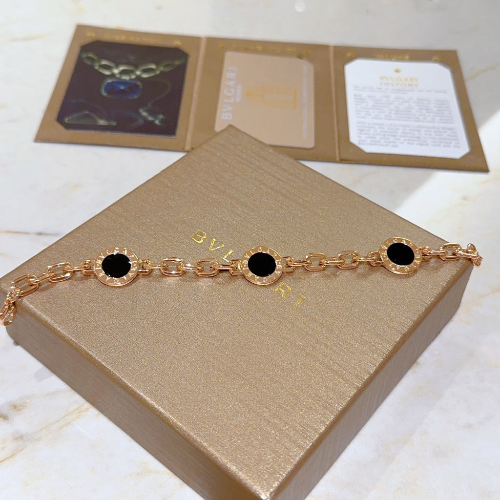 BVLGARI DREAM Bracelet detail 4