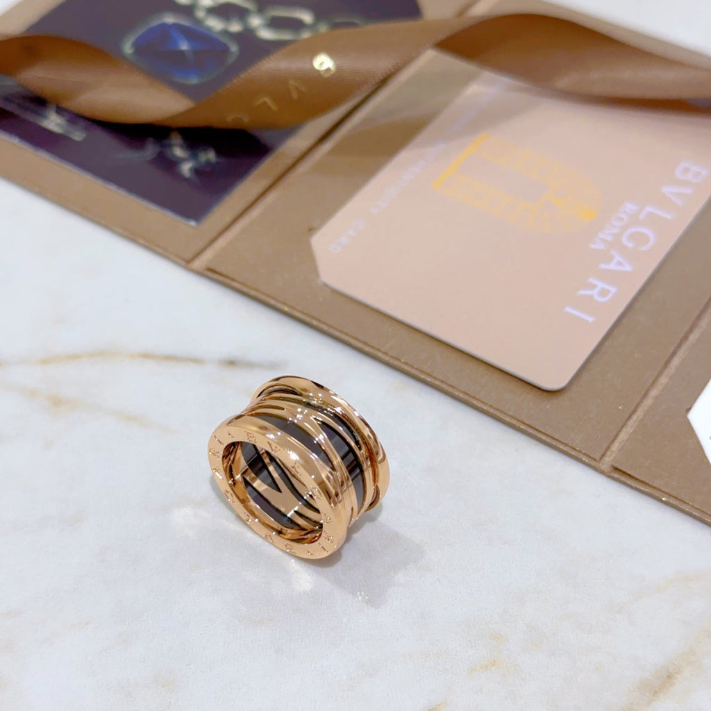 BVLGARI DREAM Ceramic Ring detail 4