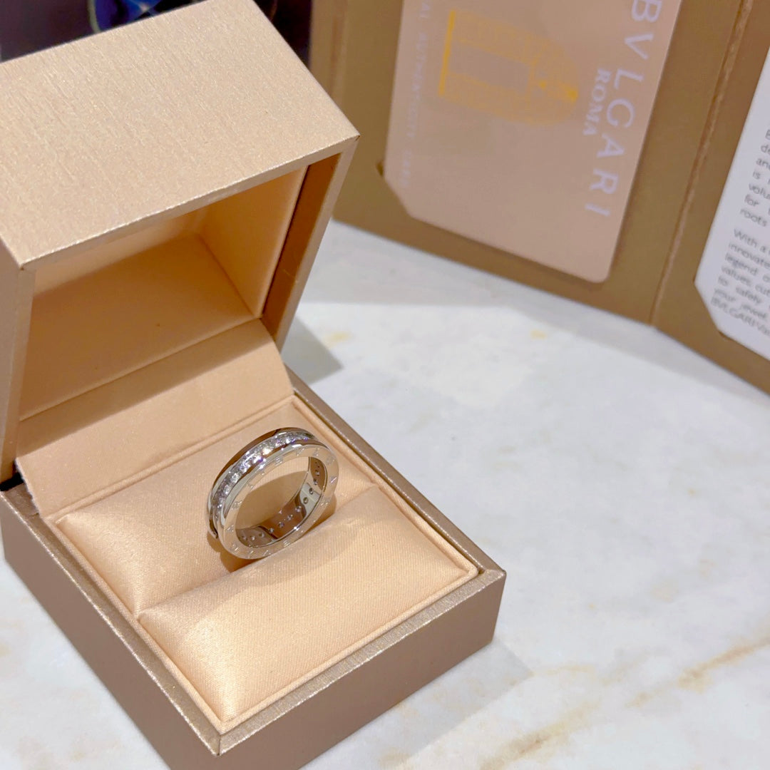 BVLGARI Enamel Ceramic Ring detail 2